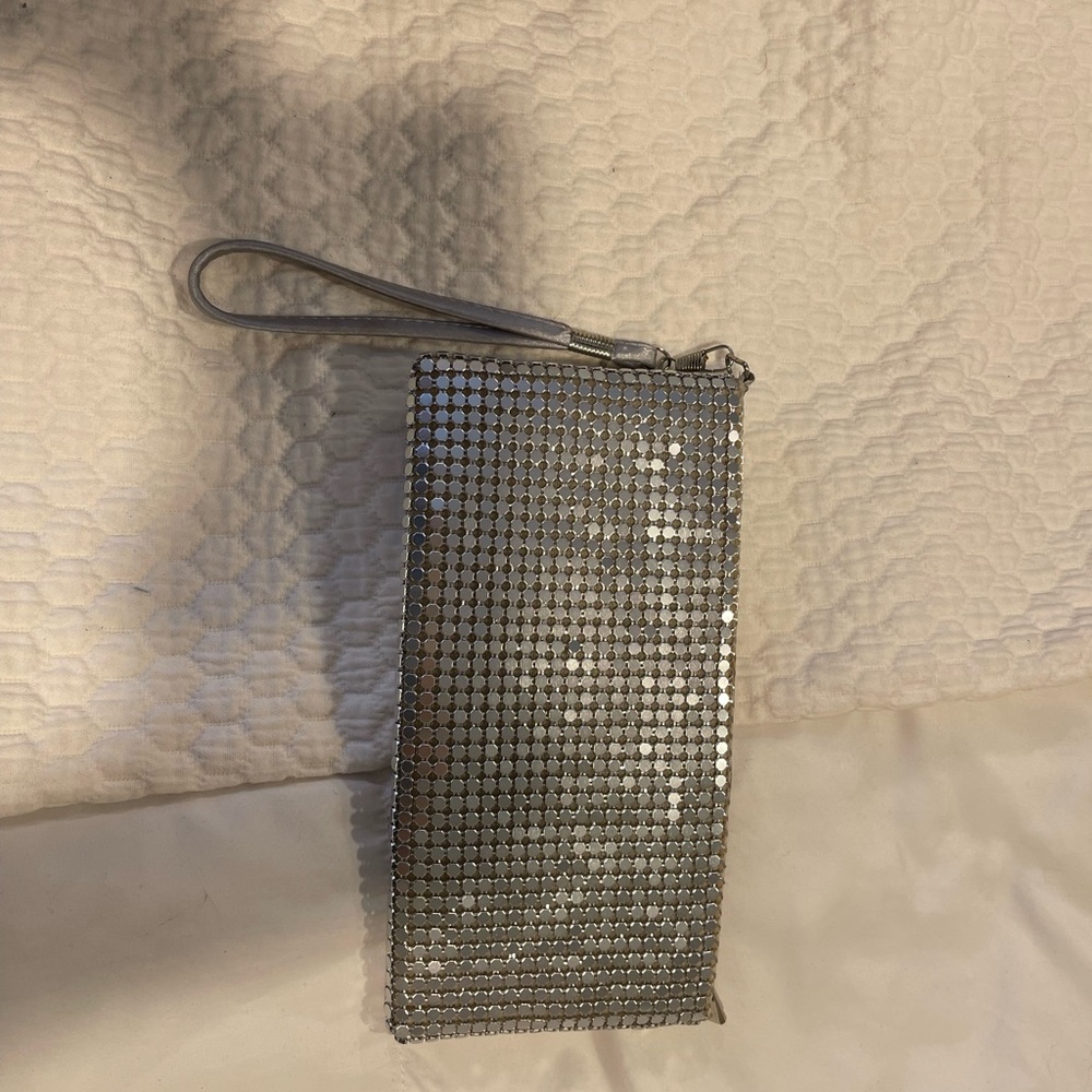 Used - Picture 2 of 2